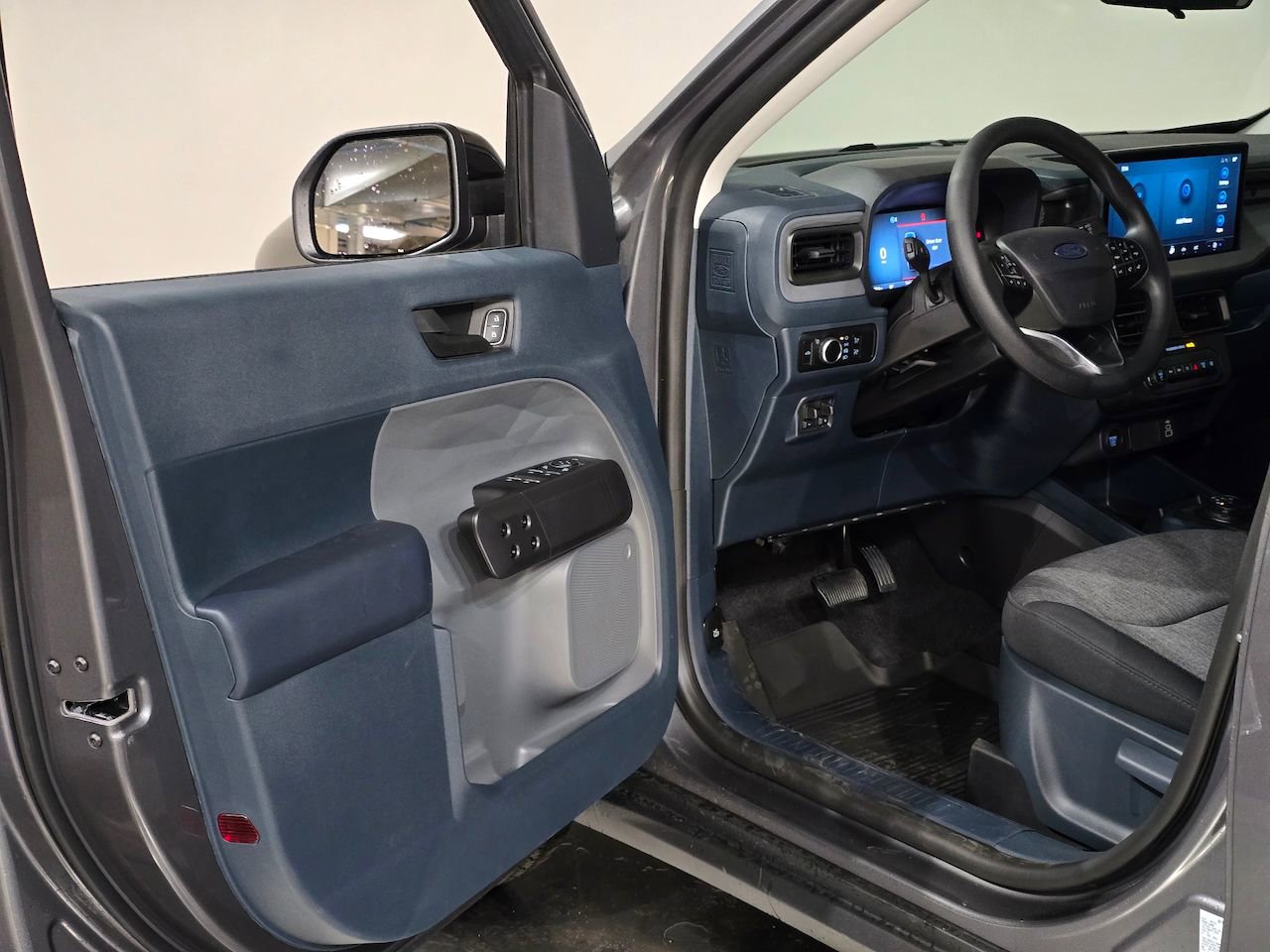 New 2025 Ford Maverick XLT w/ Black Appearance Package image 16