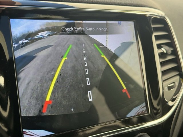 Used 2020 Jeep Grand Cherokee Altitude image 33