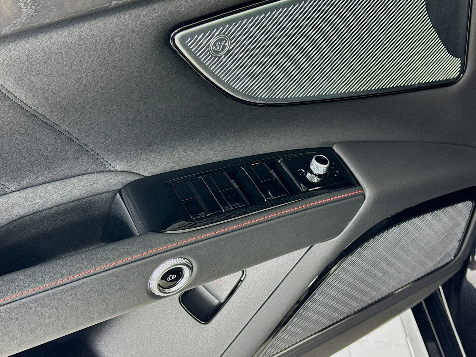 New 2026 Maserati Grecale Modena image 17