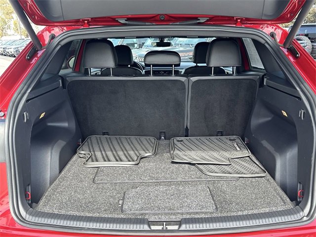 Used 2020 Volkswagen Atlas Cross Sport SE w/ Panoramic Sunroof Package image 15