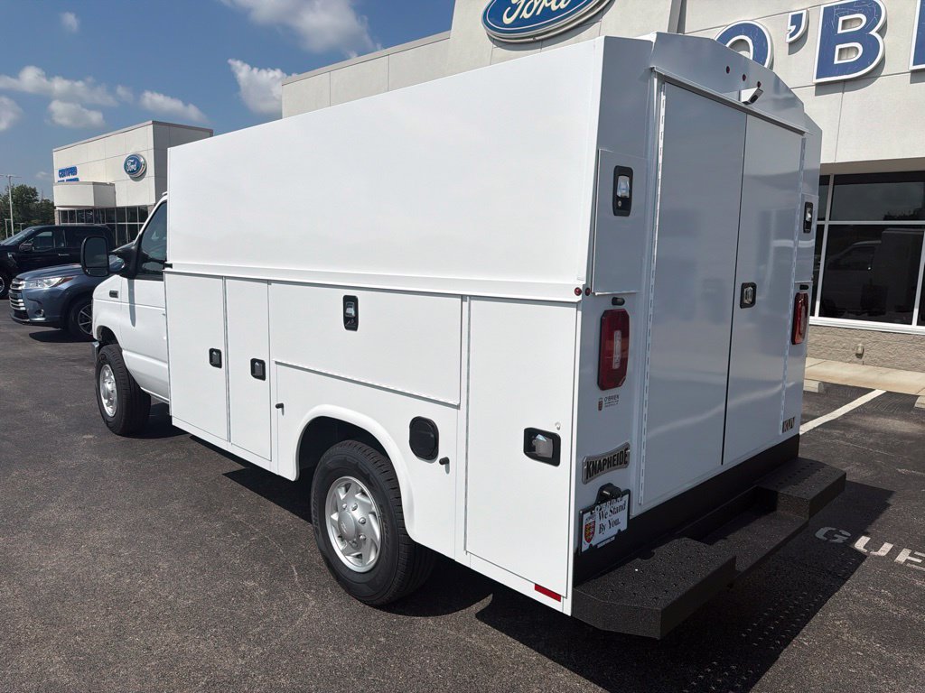 New 2027 Ford E-350 and Econoline 350 Super Duty w/ Power Equipment Group RWD image 3