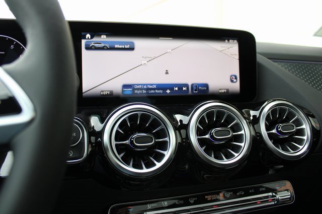 New 2024 Mercedes-Benz GLA 250 4MATIC image 13