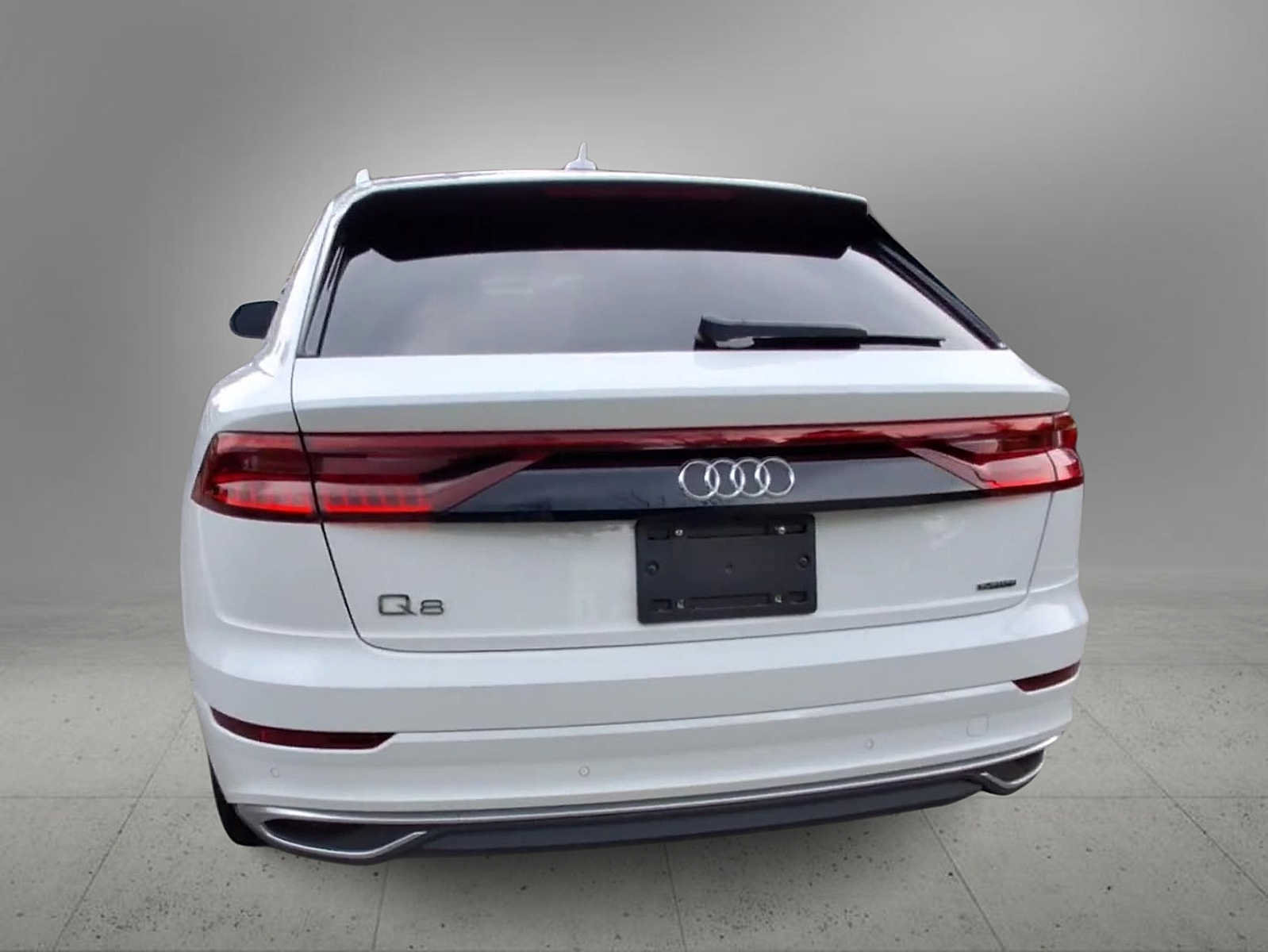 Used 2023 Audi Q8 Premium w/ Convenience Package AWD/4WD image 7