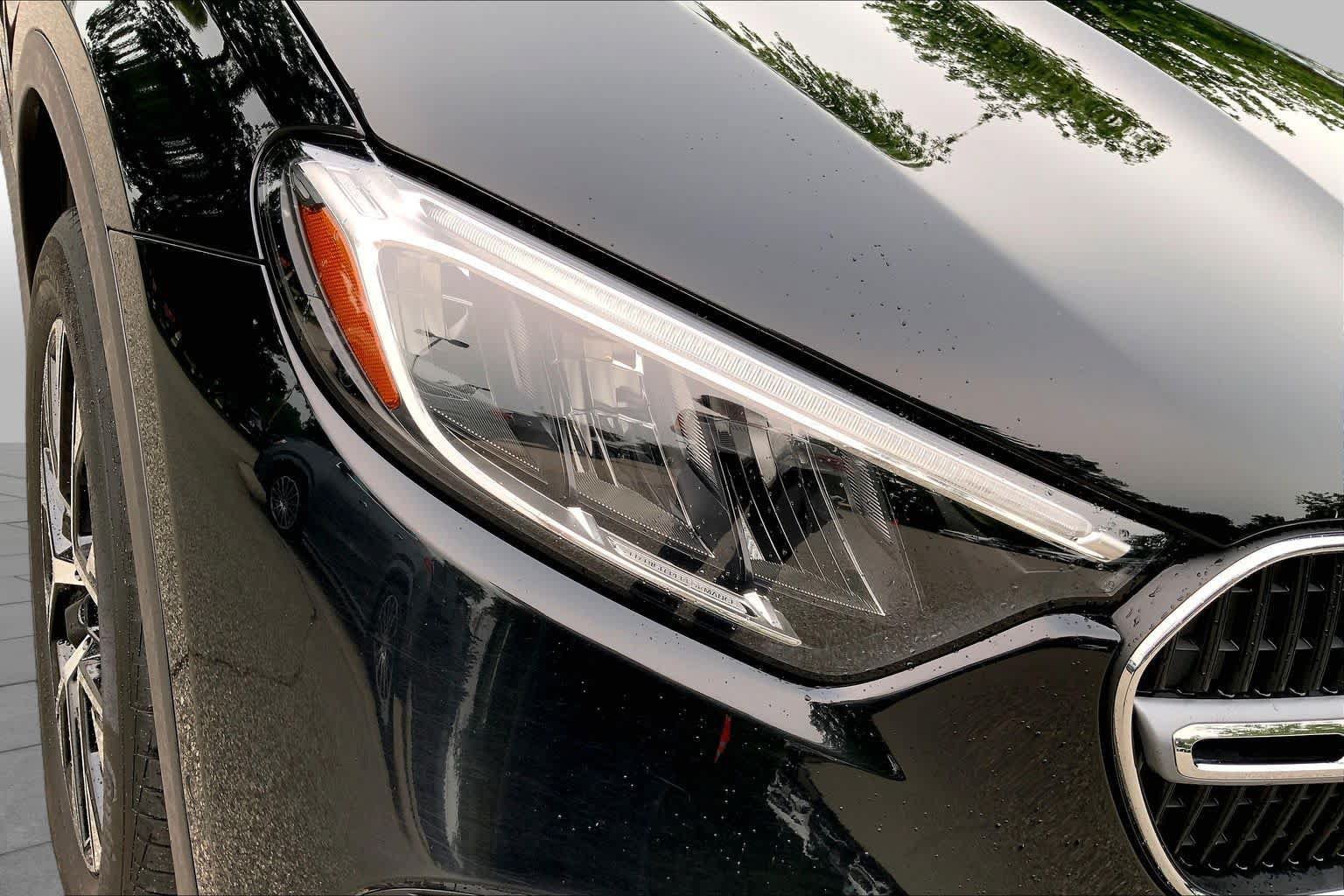 Used 2025 Mercedes-Benz GLC 350e 4MATIC image 27