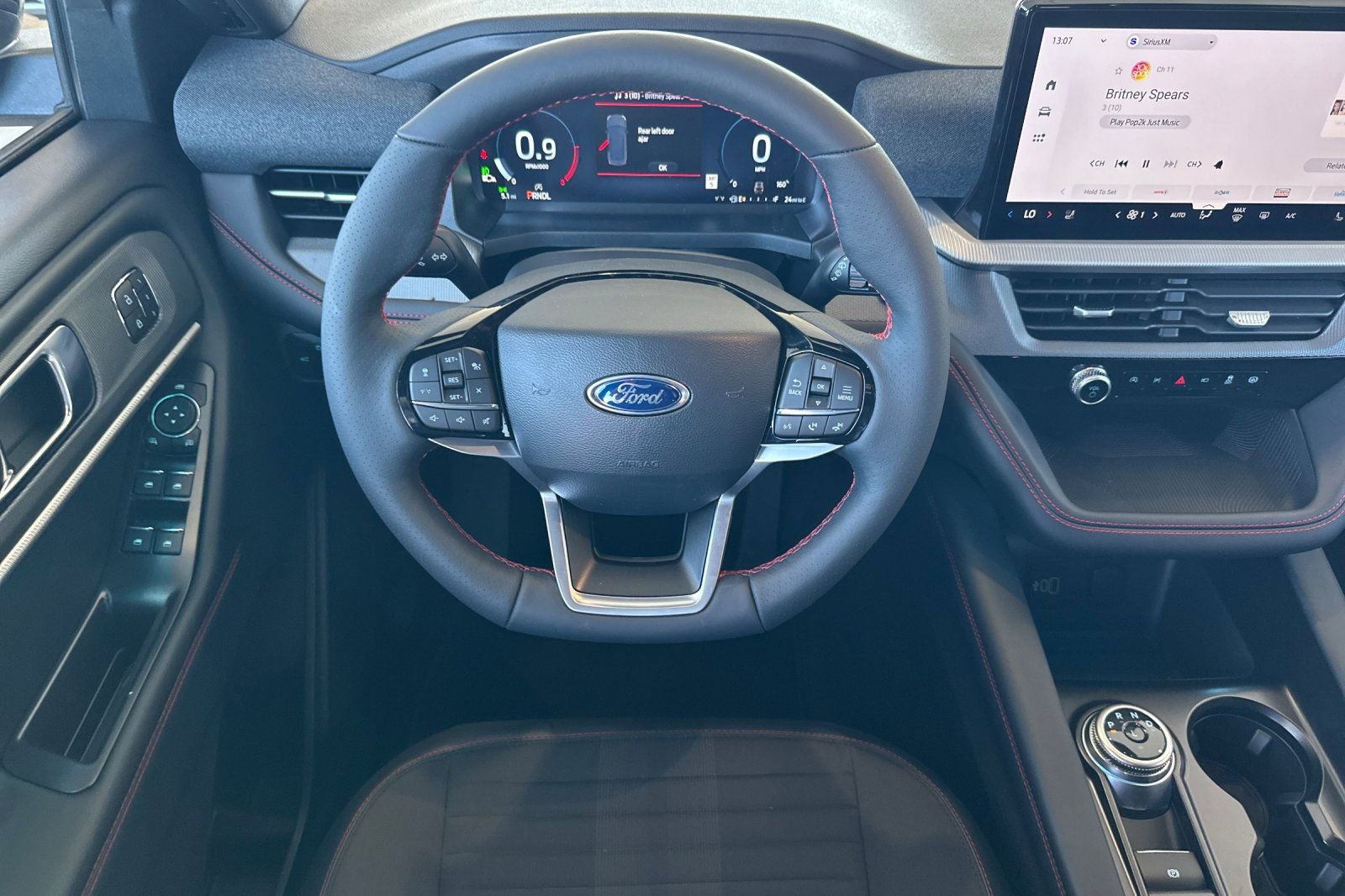 New 2026 Ford Explorer ST-Line w/ ST-Line Street Pack image 13