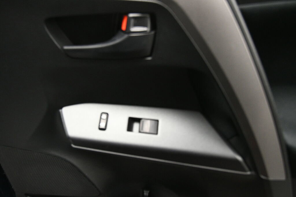 Used 2017 Toyota RAV4 LE w/ All Weather Liner Package FWD image 26