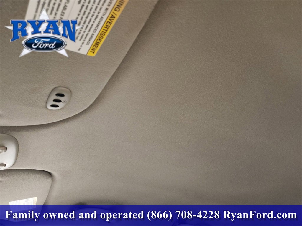 Used 2008 Lincoln Town Car Signature Limited image 17