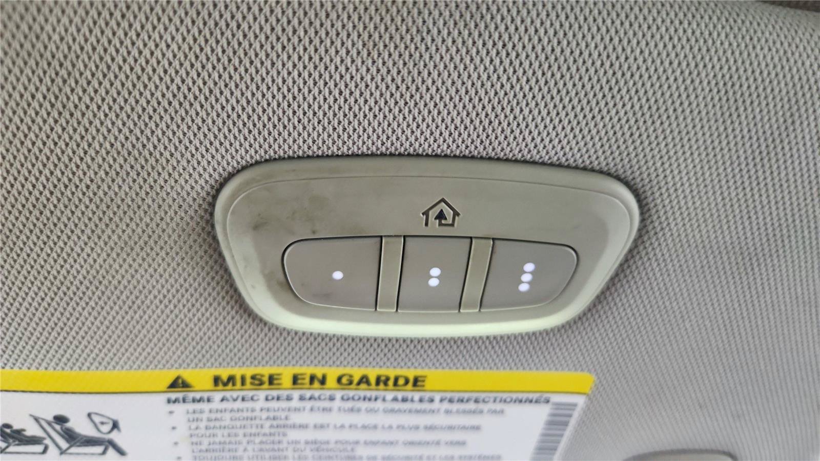 Used 2021 Chrysler Pacifica Touring-L w/ Uconnect Theater Family Group FWD image 29