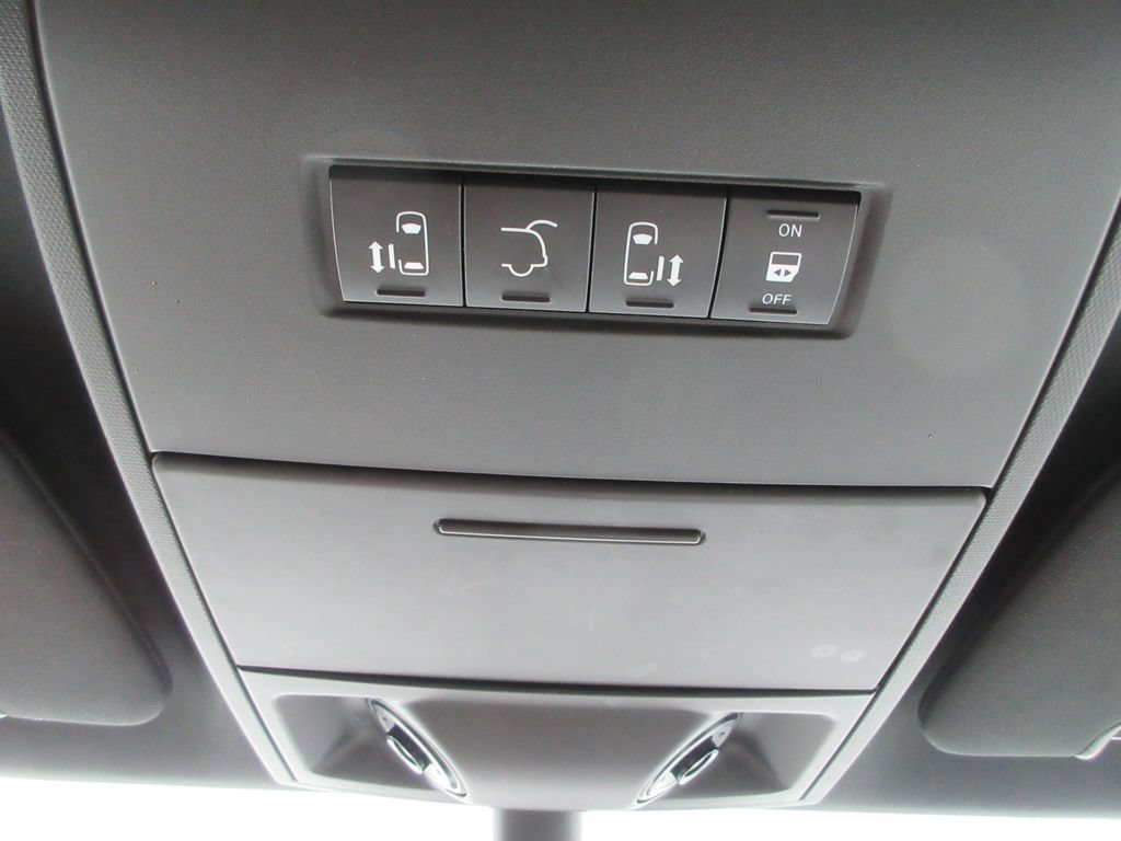 Used 2019 Dodge Grand Caravan GT FWD image 31