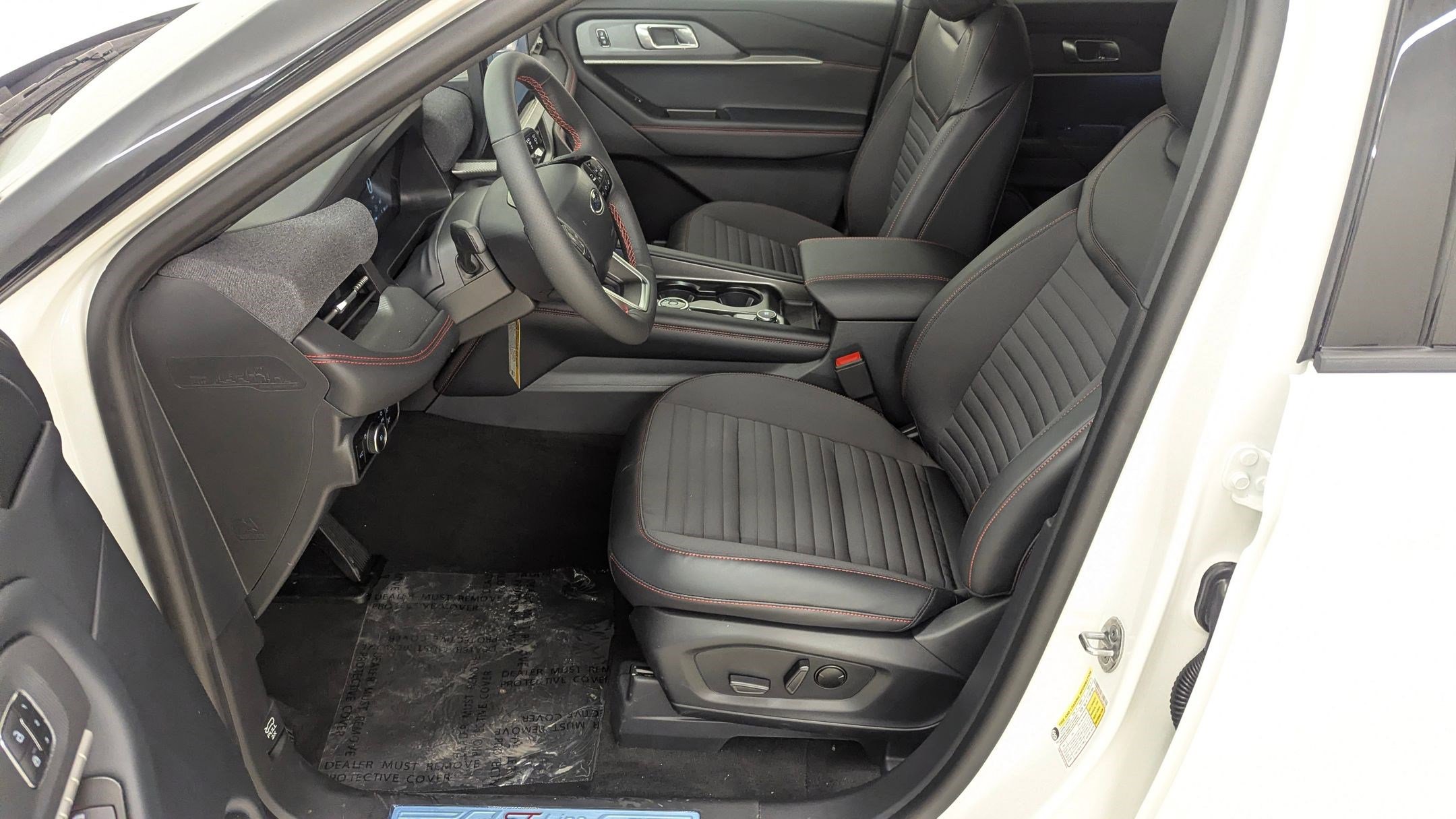 New 2026 Ford Explorer ST-Line w/ ST-Line Street Pack image 5