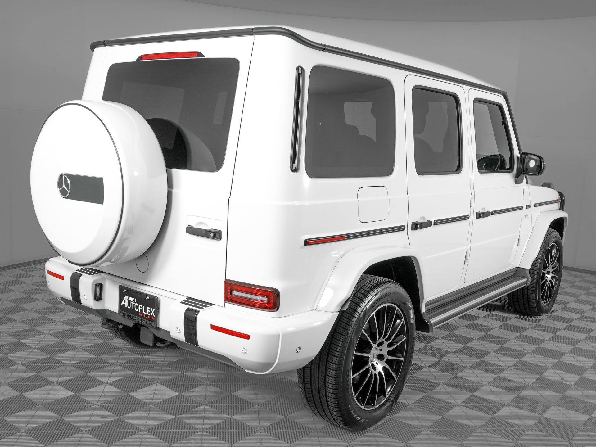Used 2022 Mercedes-Benz G 550 w/ Exclusive Interior Package image 5