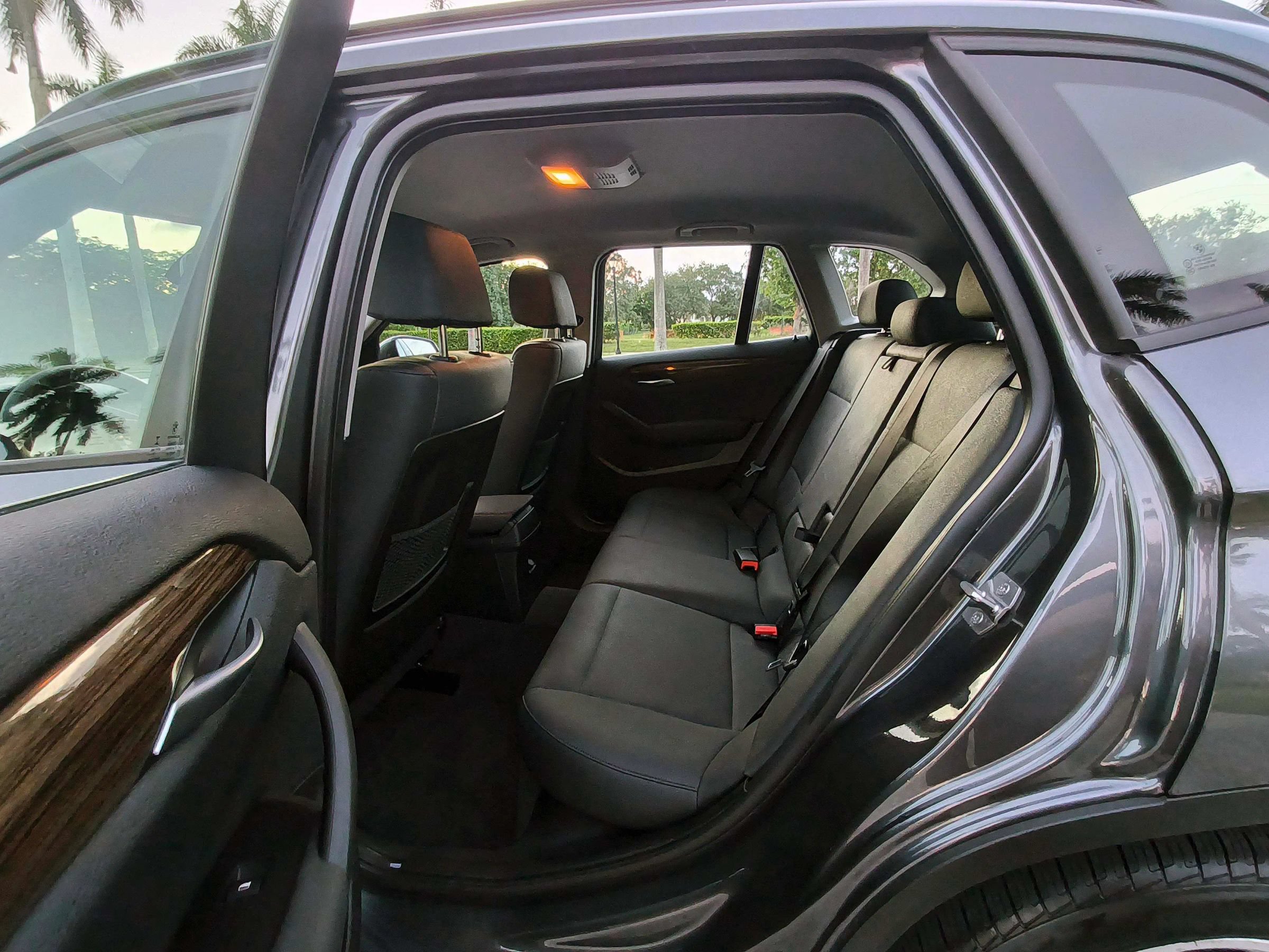 Used 2015 BMW X1 sDrive28i RWD image 15