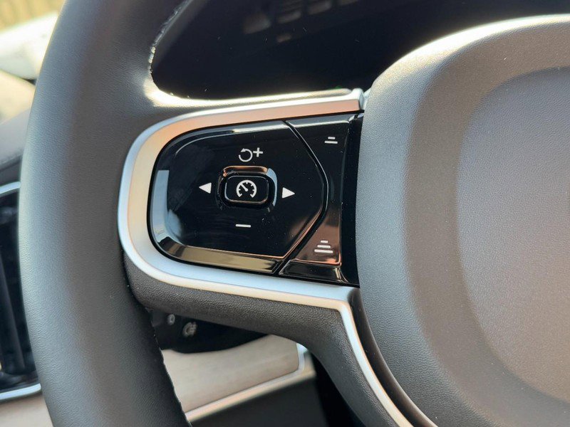 New 2026 Volvo XC90 B5 Plus w/ Protection Package image 11