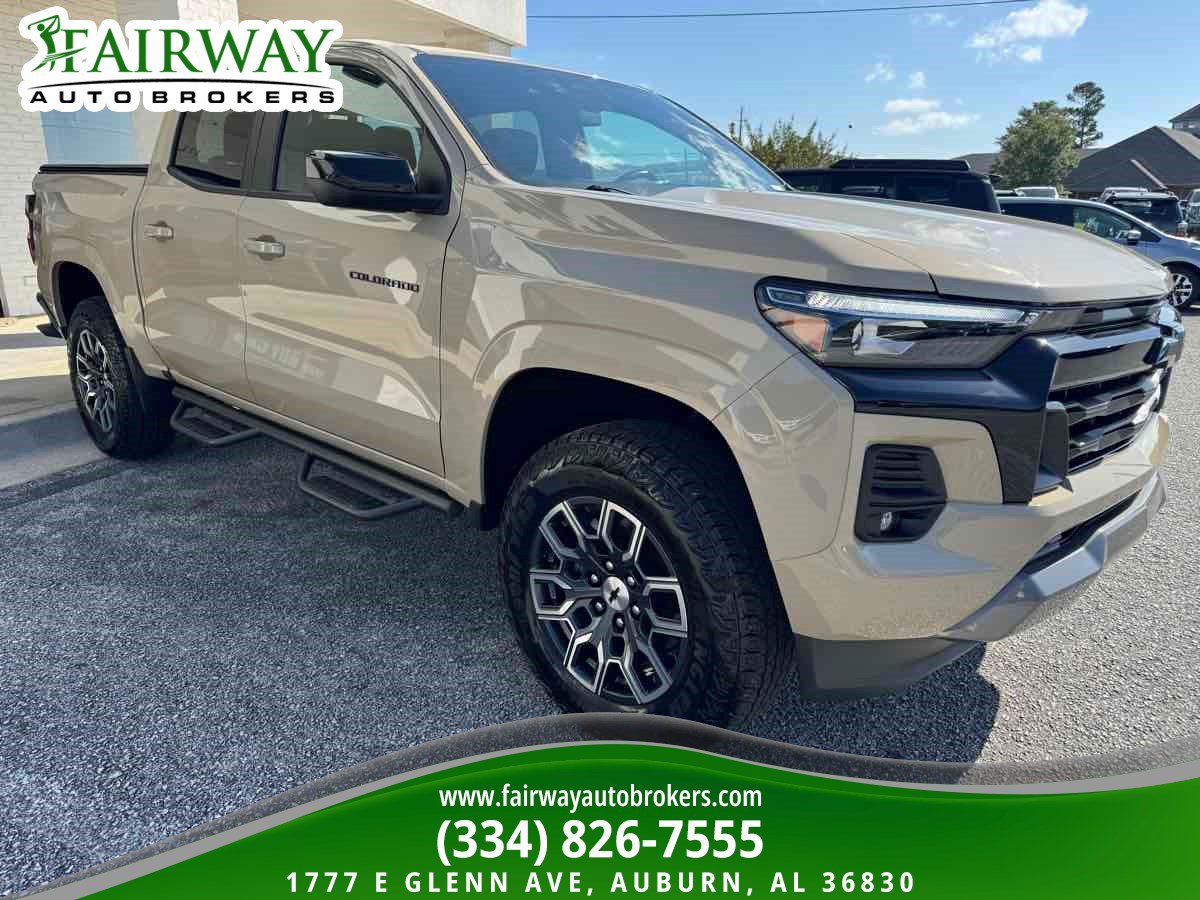 Used 2023 Chevrolet Colorado Z71 AWD/4WD image 4