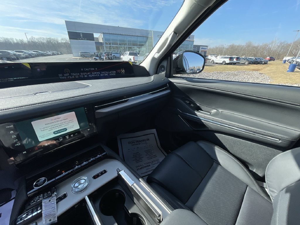 New 2026 Lincoln Navigator L Reserve AWD/4WD image 11