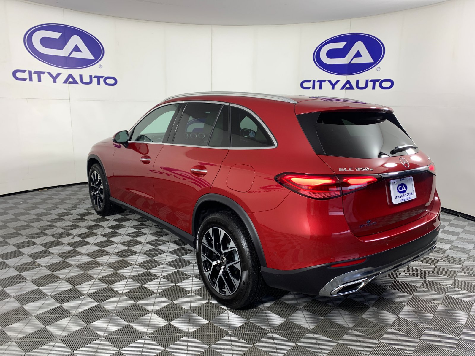 Used 2026 Mercedes-Benz GLC 350e 4MATIC image 5