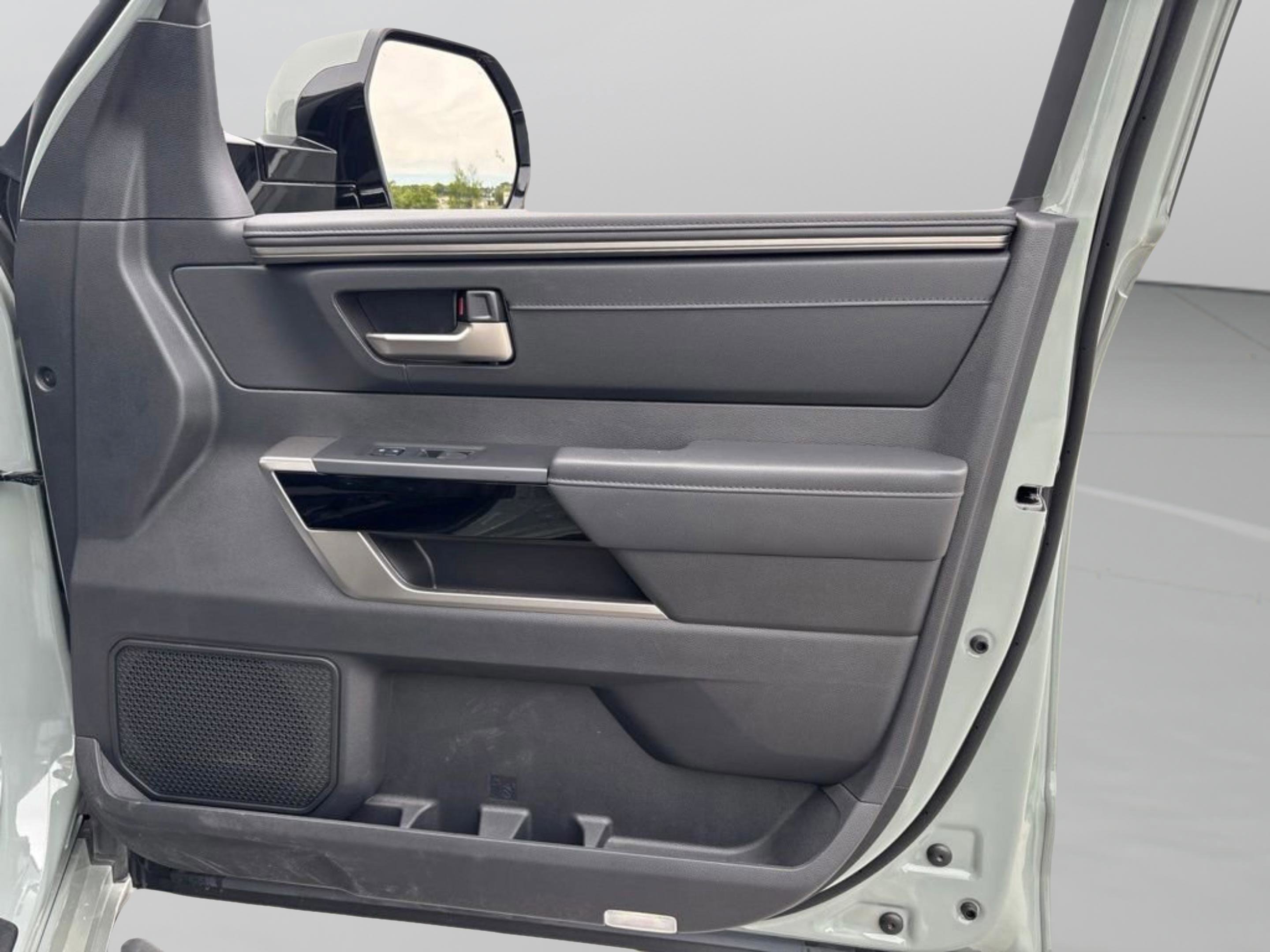 New 2025 Toyota Tundra Limited AWD/4WD image 31