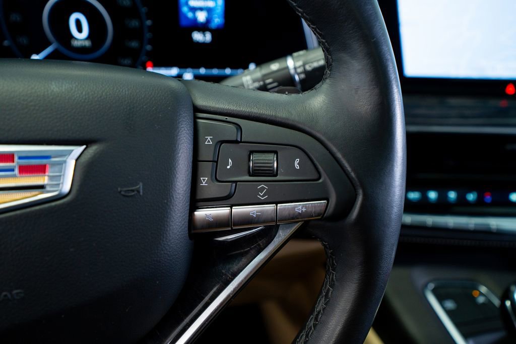 Used 2021 Cadillac Escalade Premium Luxury image 41