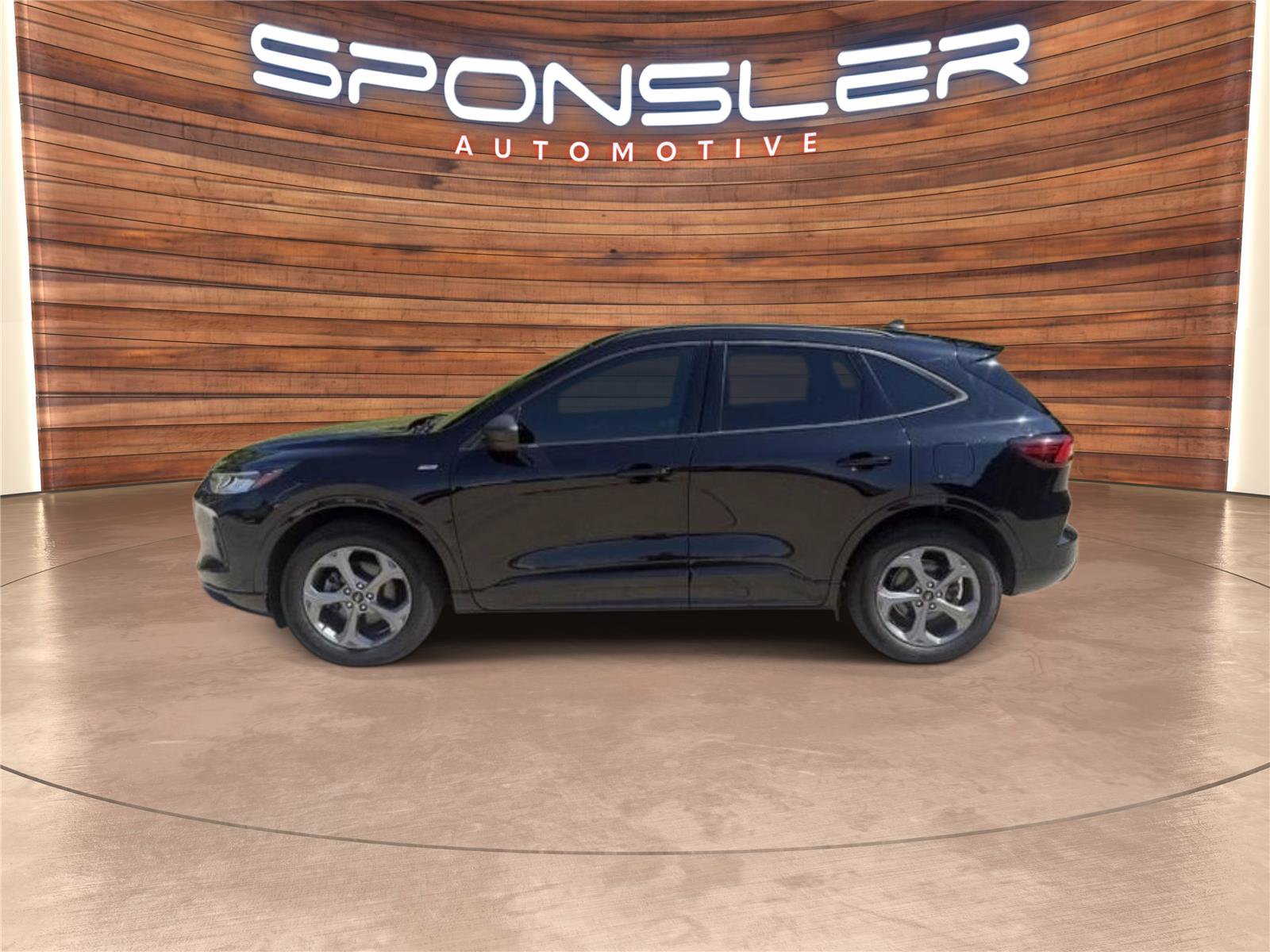 Used 2024 Ford Escape ST-Line w/ Tech Pack #1 AWD/4WD image 2
