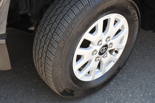 Certified 2025 Toyota Tacoma SR5 AWD/4WD image 11