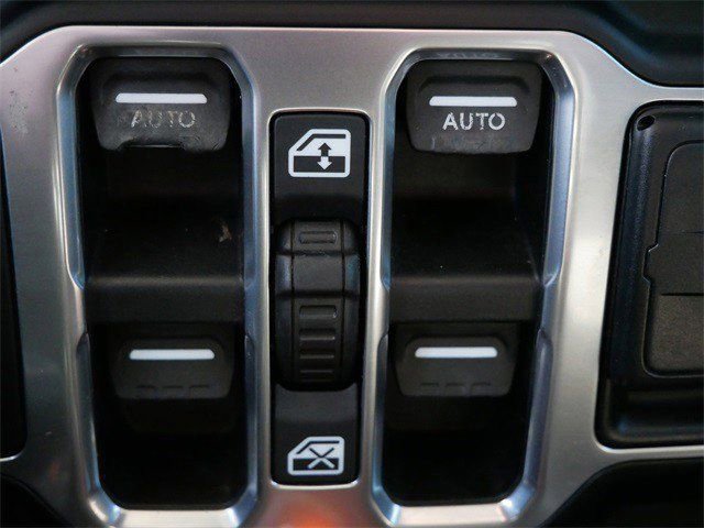 Used 2018 Jeep Wrangler Unlimited Rubicon AWD/4WD image 25