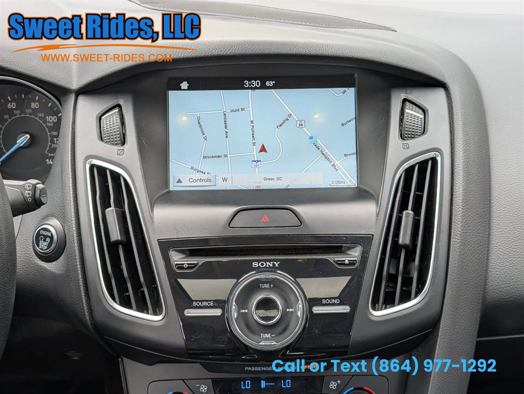 Used 2016 Ford Focus Titanium w/ Titanium Technology Package FWD image 15