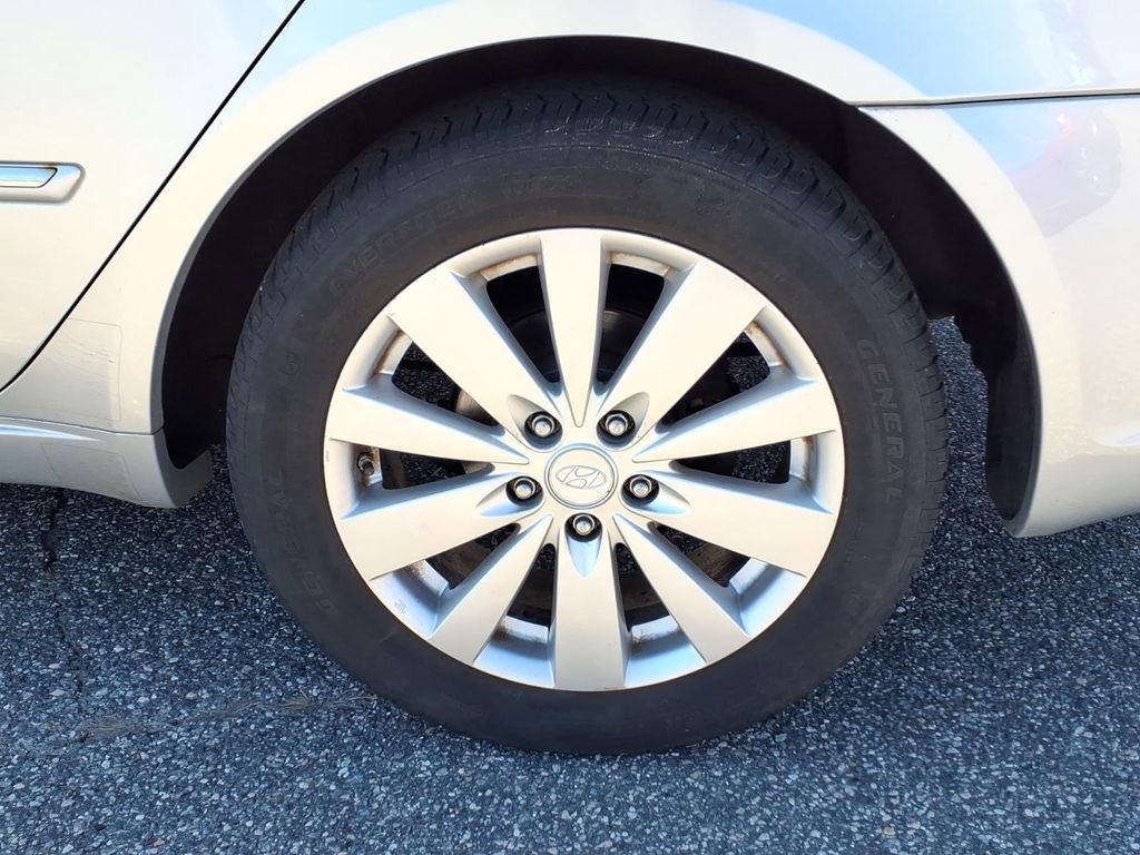 Used 2009 Hyundai Sonata Limited FWD image 9