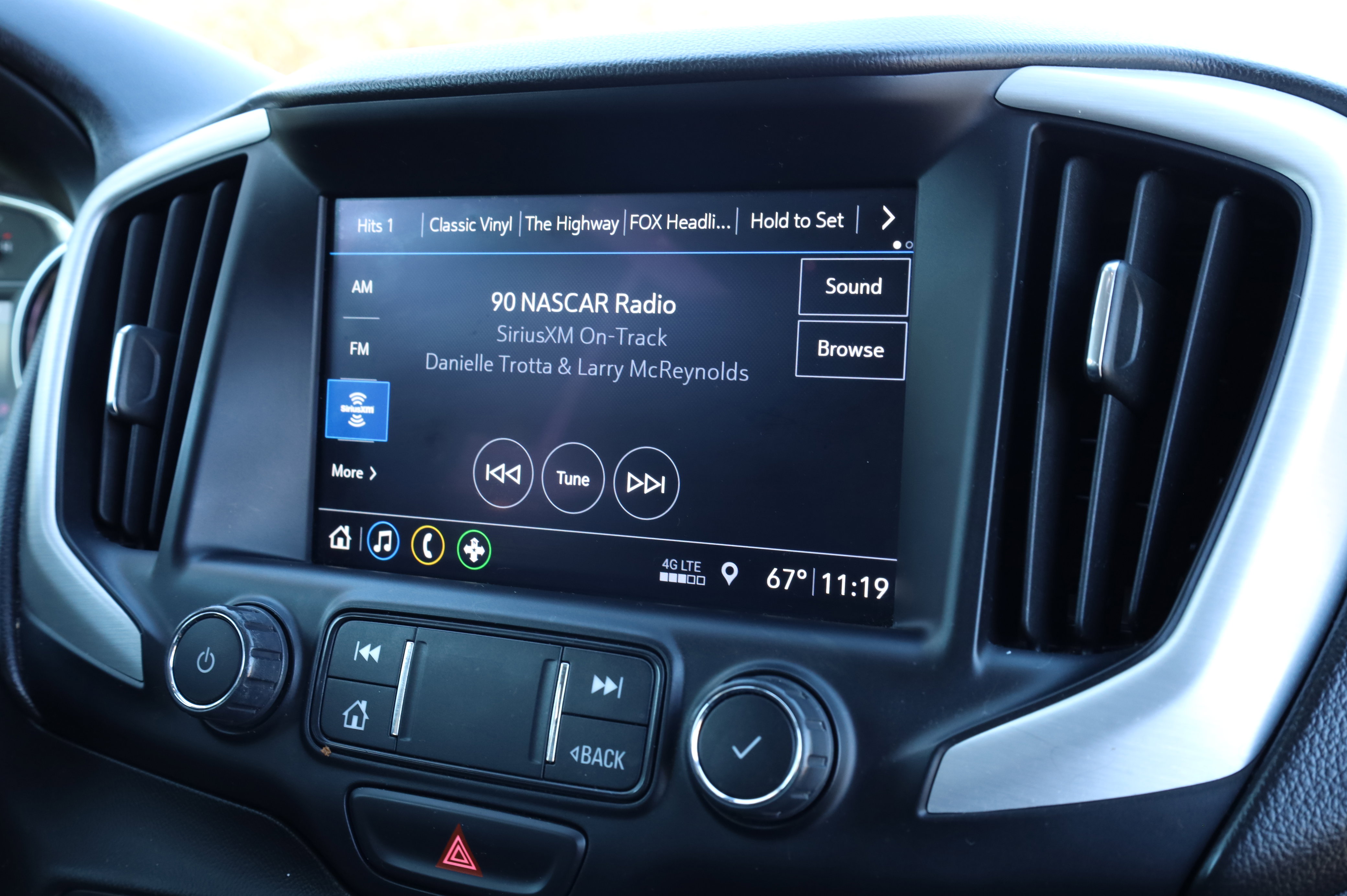 Used 2020 GMC Terrain SLT image 6