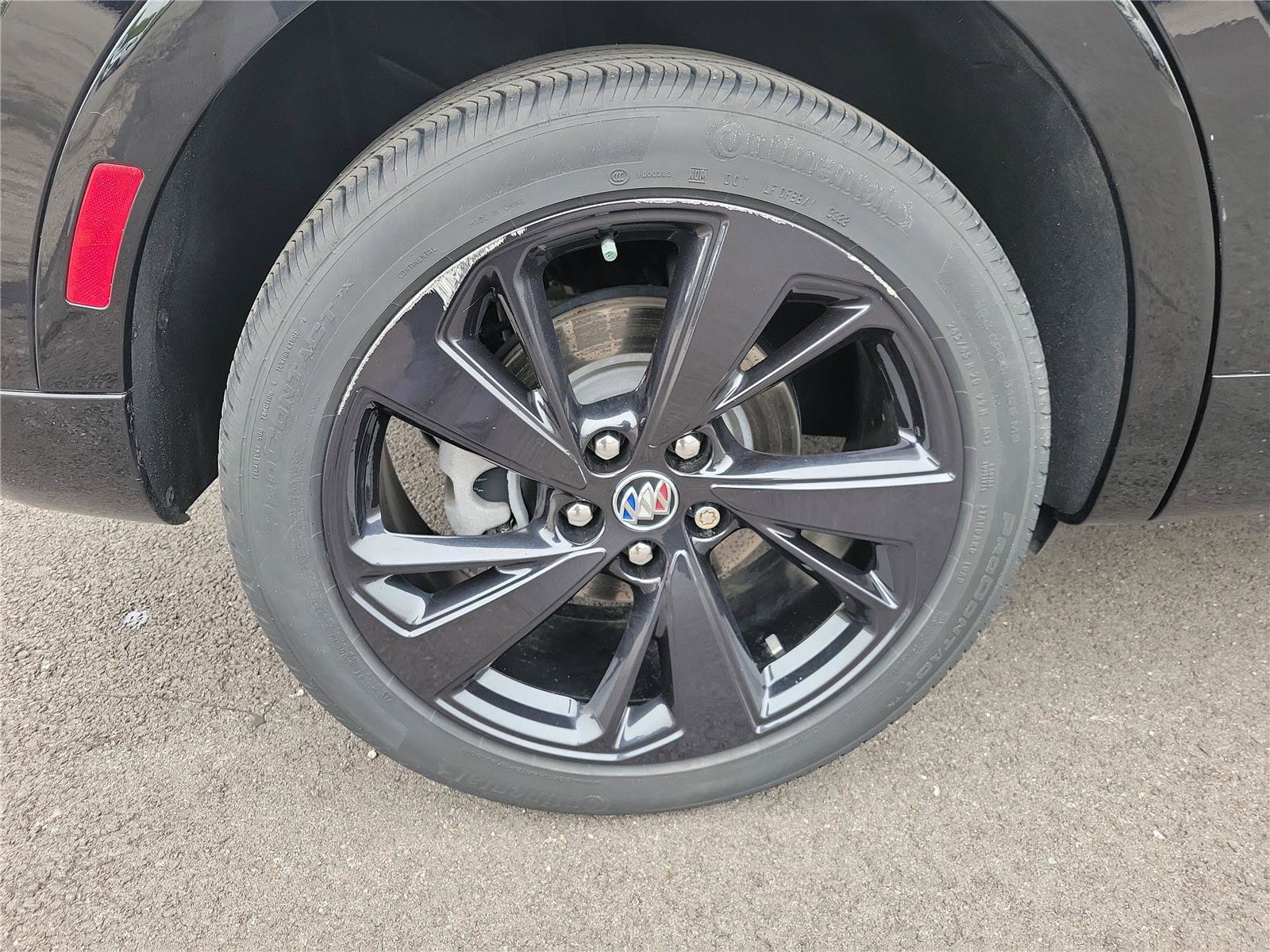 Used 2023 Buick Envision Essence w/ Sport Touring Package AWD/4WD image 7