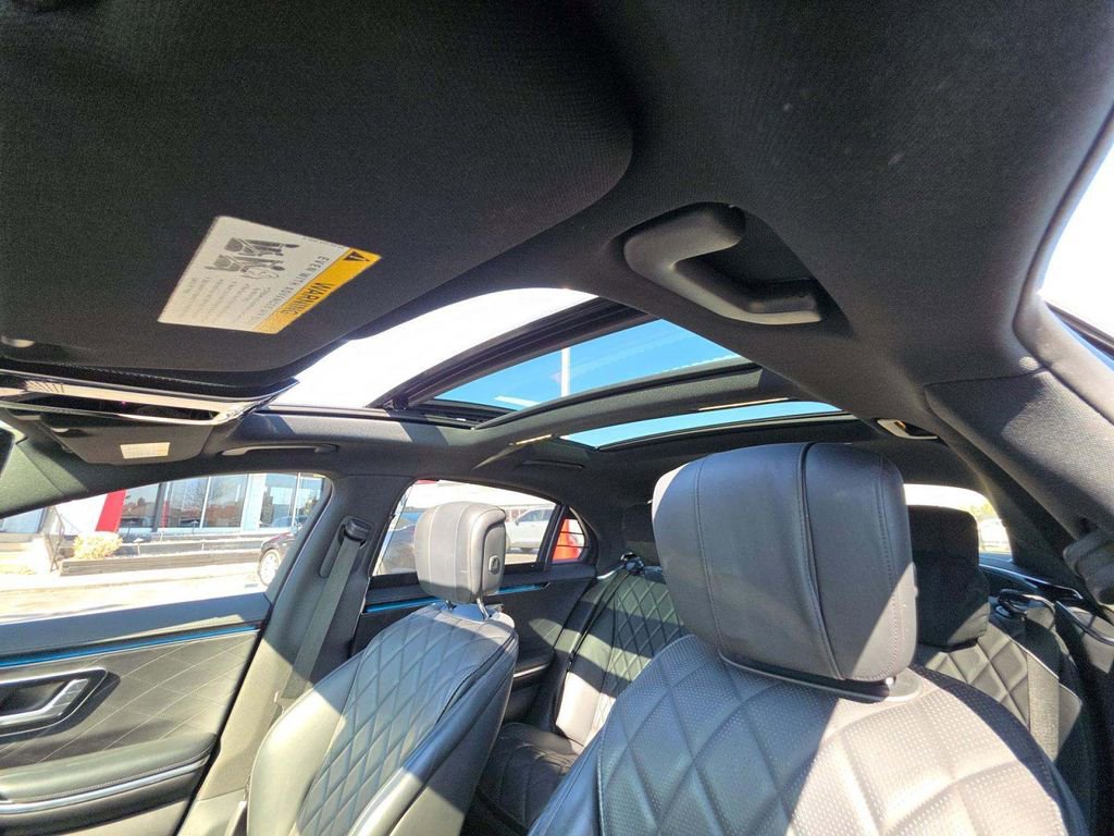 Used 2022 Mercedes-Benz S 500 S 500 image 8