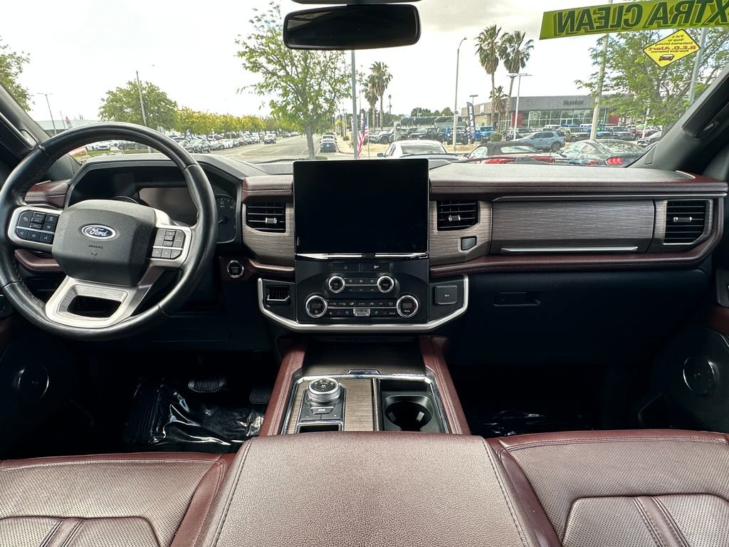 Used 2022 Ford Expedition Limited RWD image 20