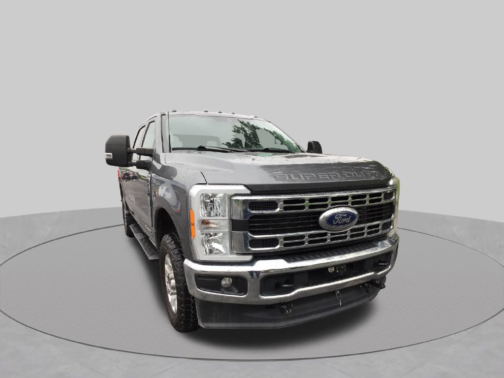 Used 2023 Ford F250 XLT AWD/4WD image 3