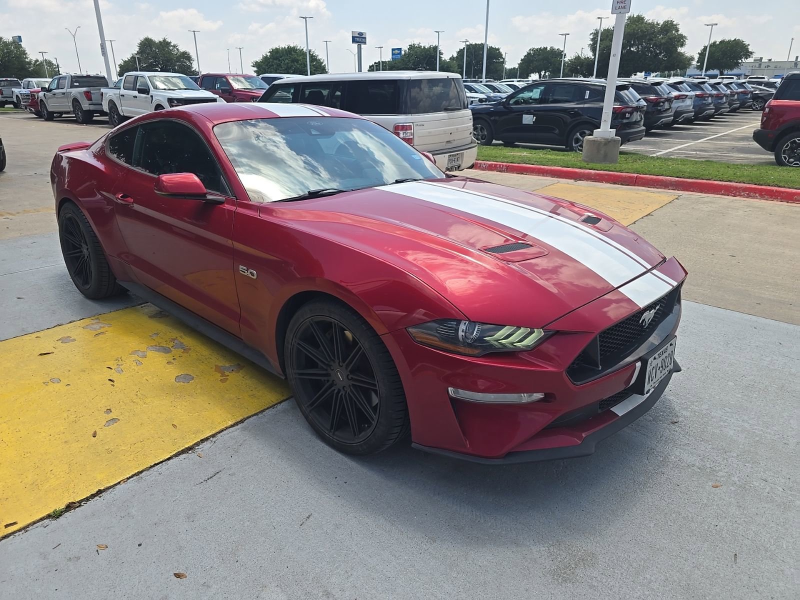 Used 2022 Ford Mustang GT Premium w/ Equipment Group 401A RWD image 4