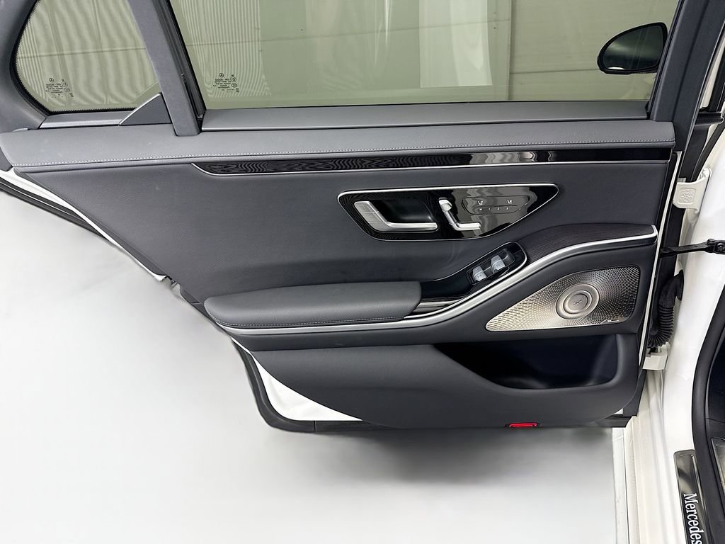 Certified 2023 Mercedes-Benz S 500 4MATIC w/ AMG Line image 25