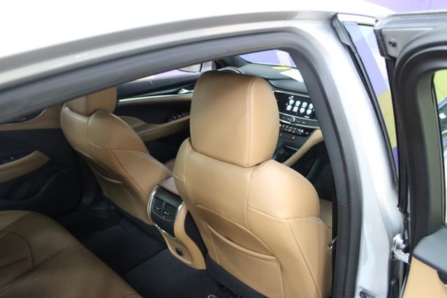 Used 2017 Buick LaCrosse Essence FWD image 10