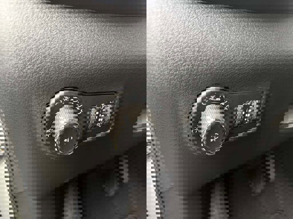 New 2026 Jeep Compass Limited image 21