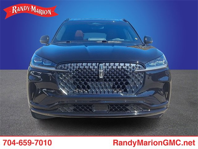 Used 2025 Lincoln Aviator Reserve w/ Jet Appearance Package image 2