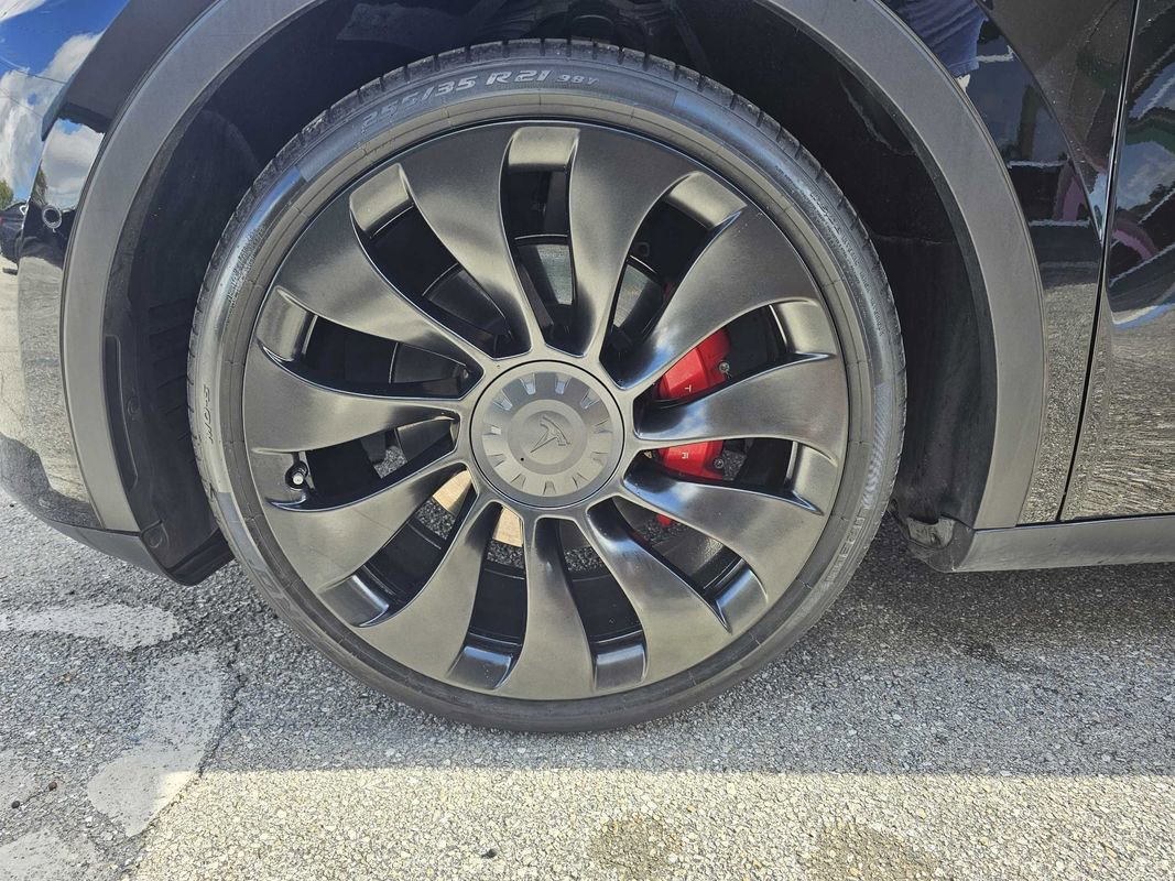 Used 2021 Tesla Model Y Performance image 5