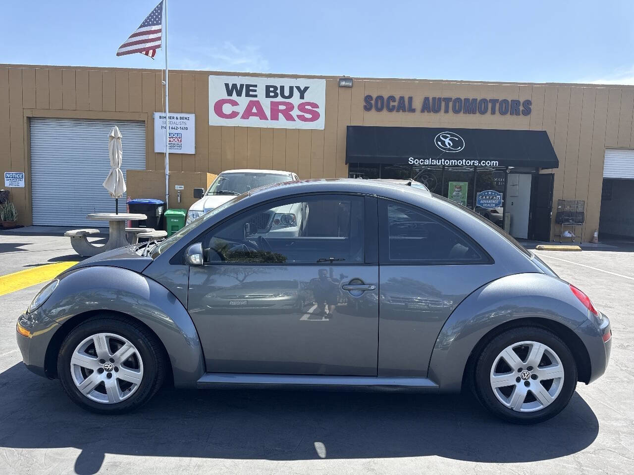Used 2007 Volkswagen Beetle Coupe w/ Package 1 image 2