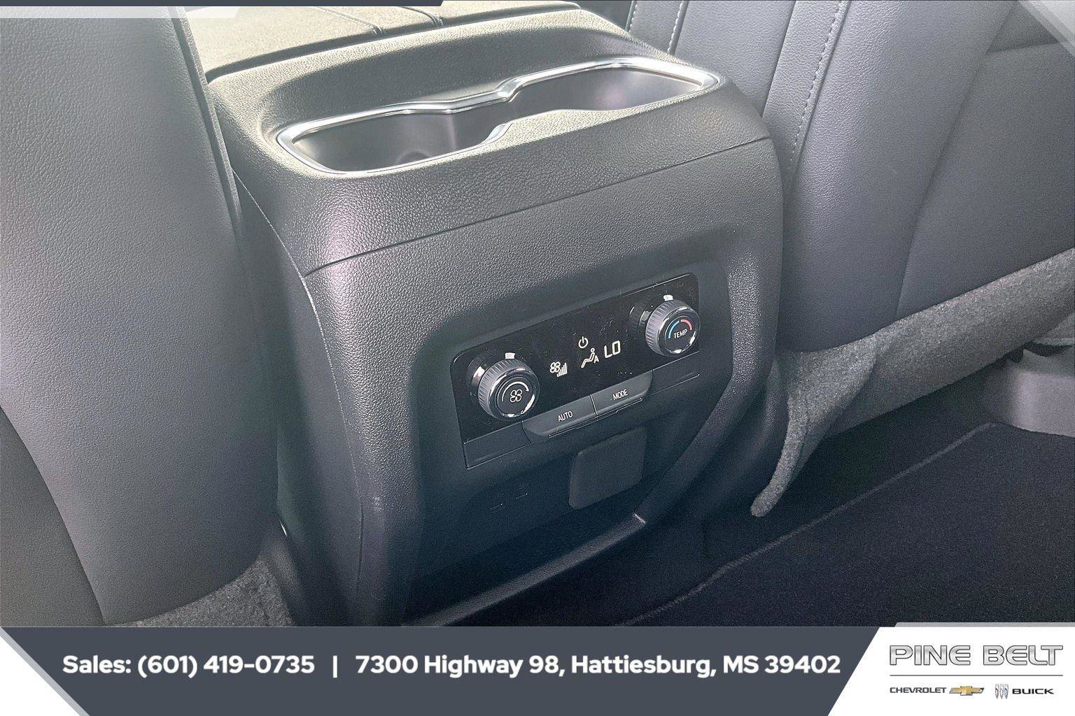 New 2026 Chevrolet Traverse LT w/ Driver Confidence Package image 24