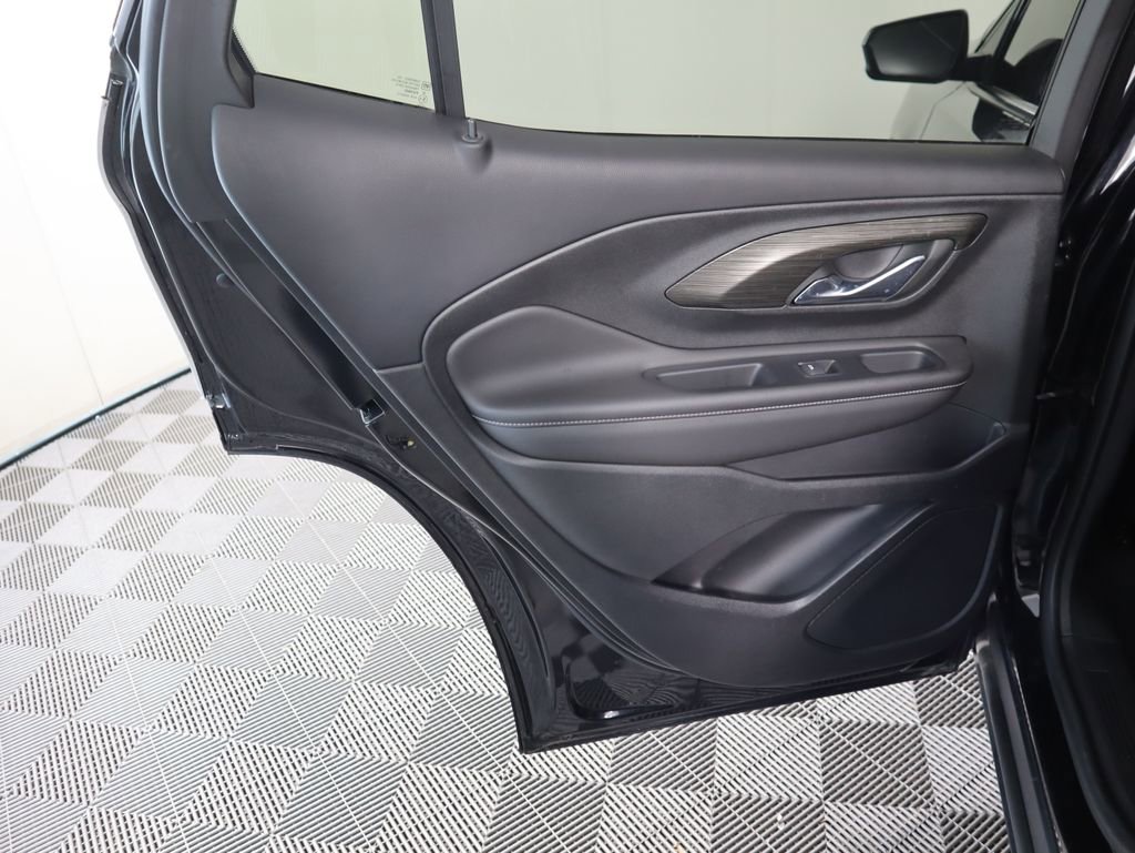 Used 2023 GMC Terrain SLE w/ Driver Convenience Package image 26