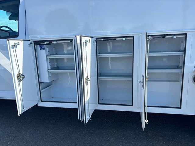 Used 2021 Chevrolet Express 3500 w/ Power Convenience Package image 22