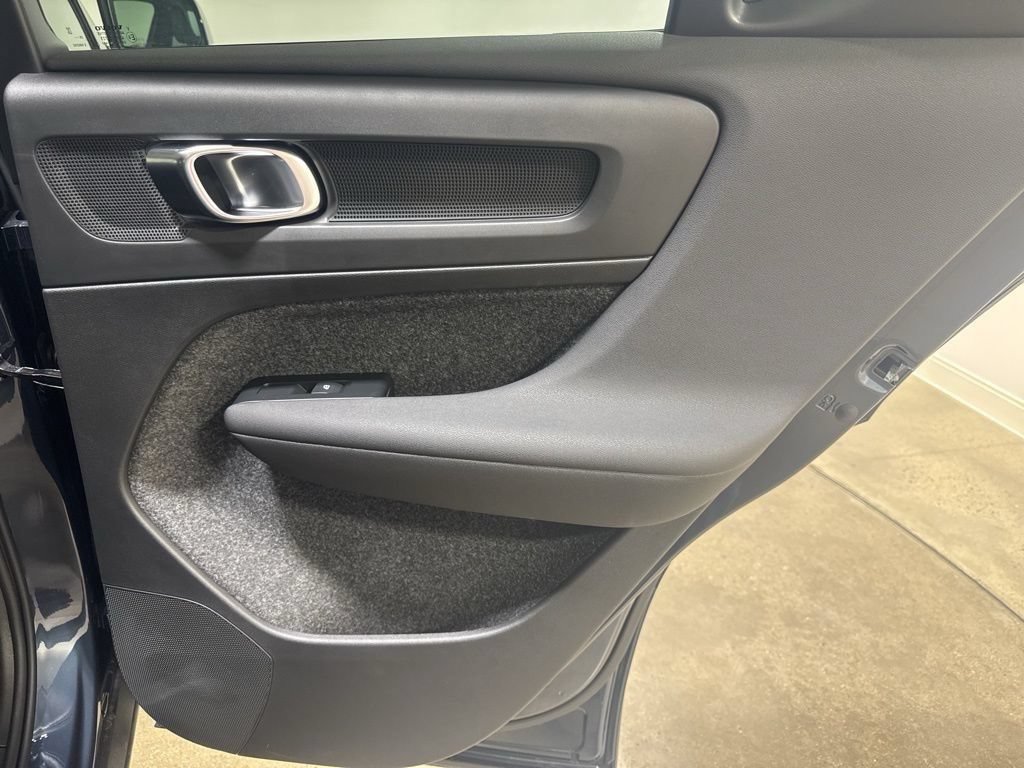 New 2026 Volvo XC40 B5 Ultra w/ Protection Package Premier AWD/4WD image 23