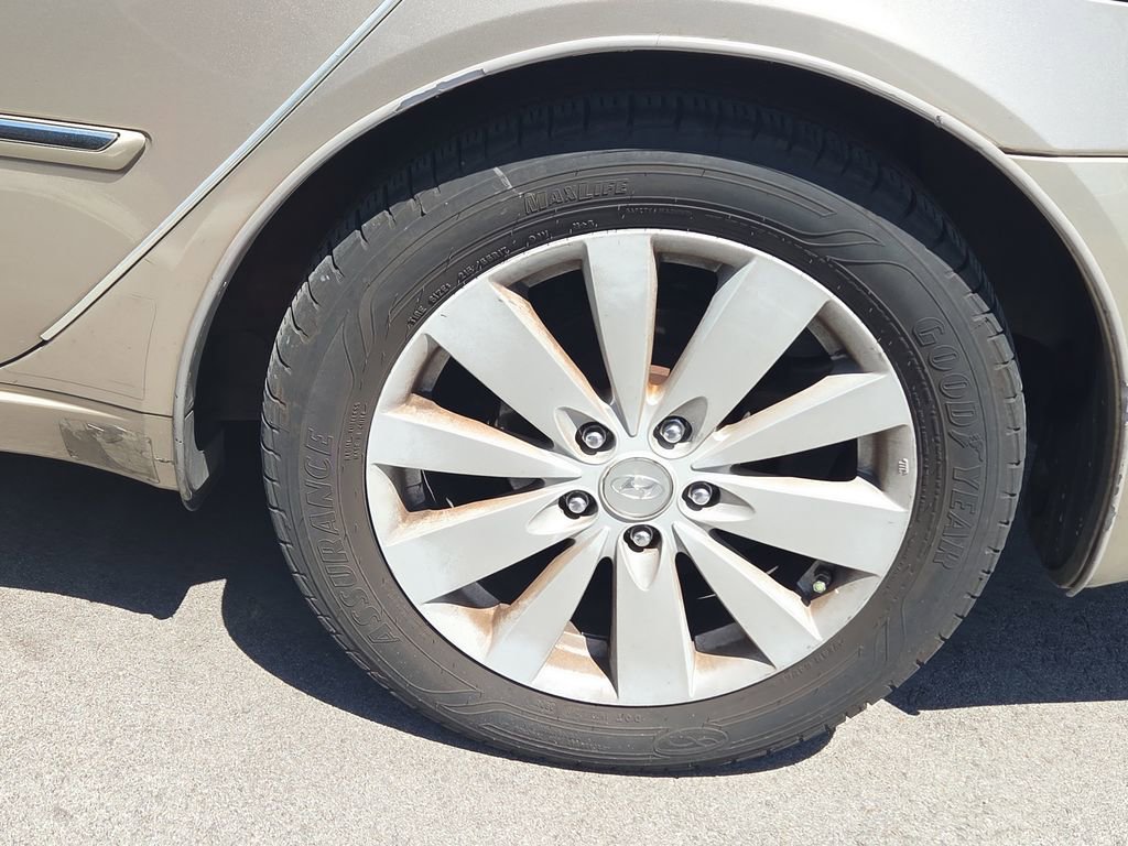 Used 2010 Hyundai Sonata Limited FWD image 7