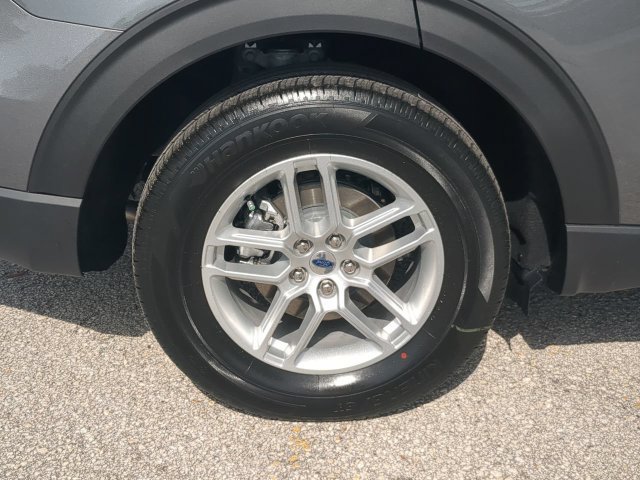 New 2026 Ford Explorer Active RWD image 12