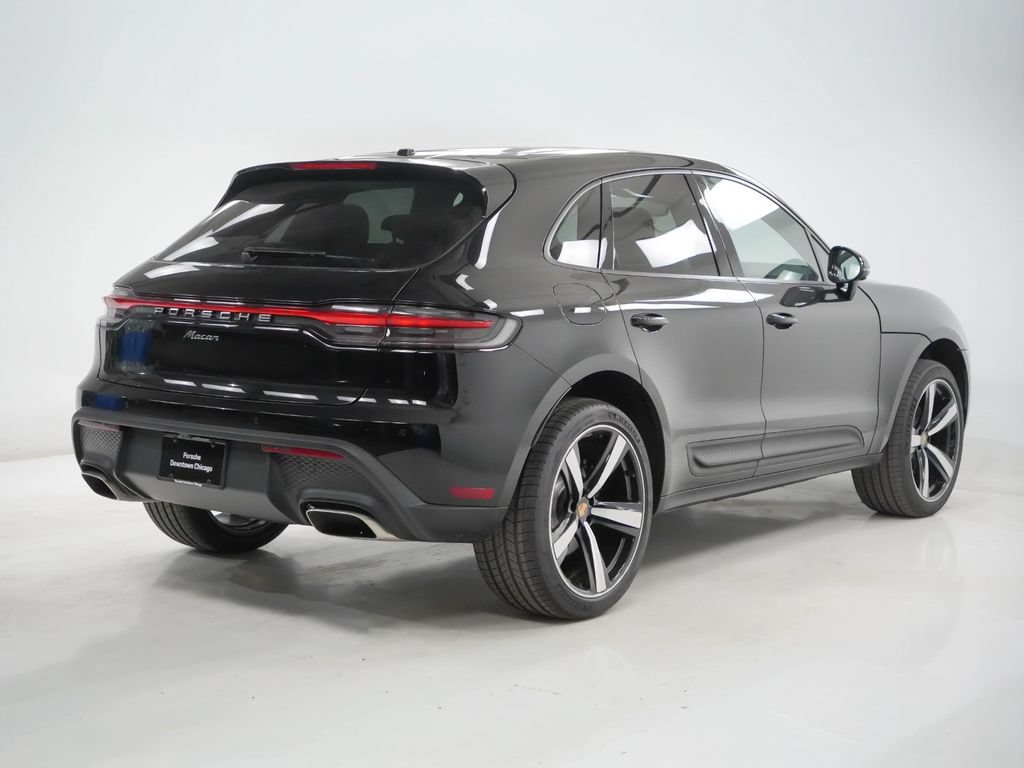Certified 2026 Porsche Macan AWD/4WD image 8