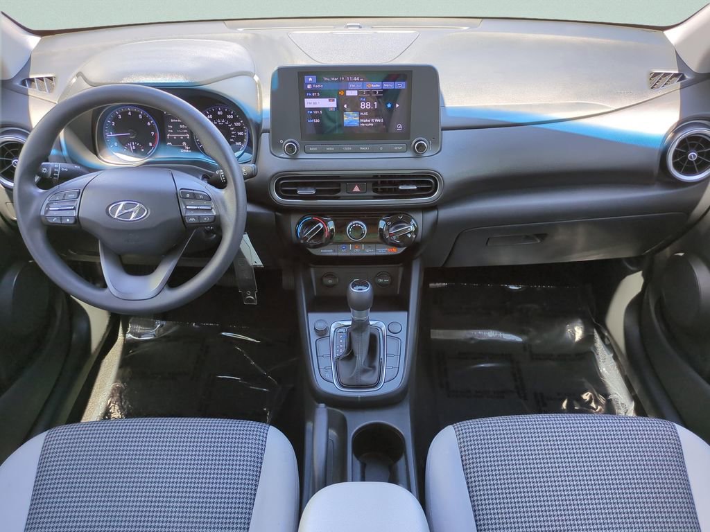 Used 2022 Hyundai Kona SE image 14