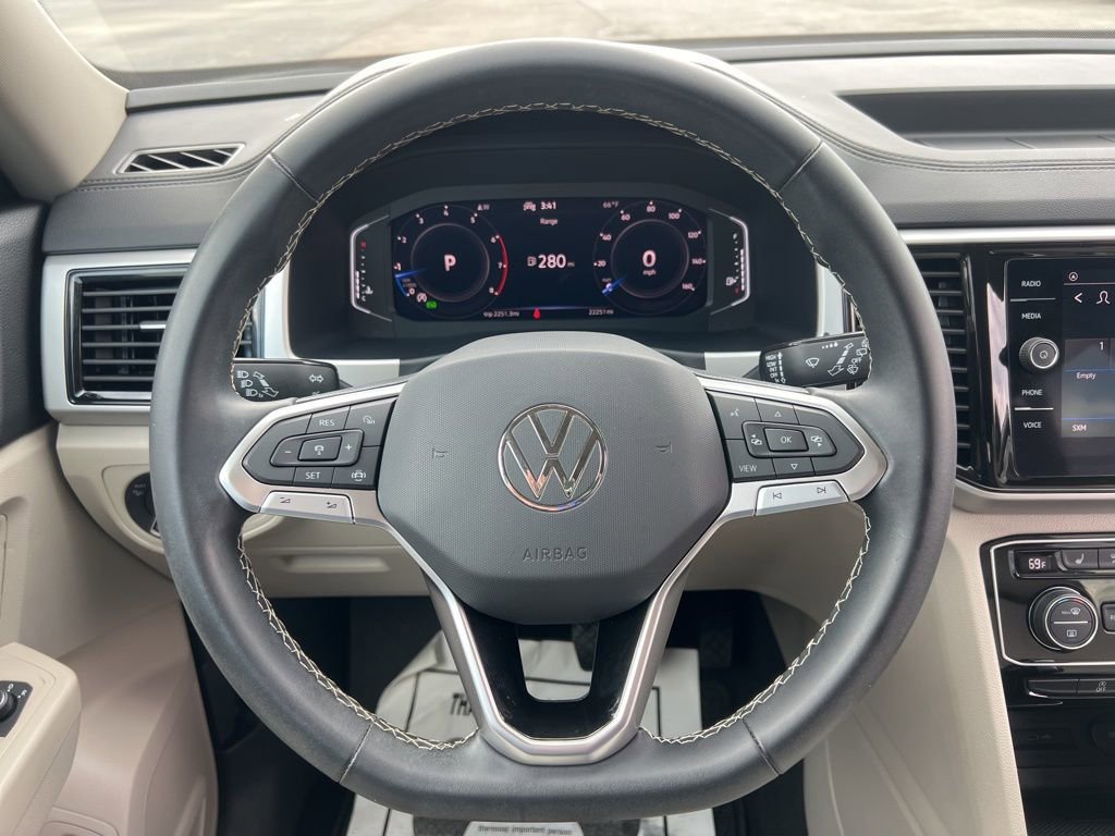 Used 2023 Volkswagen Atlas SE w/ Black Wheel Package image 16