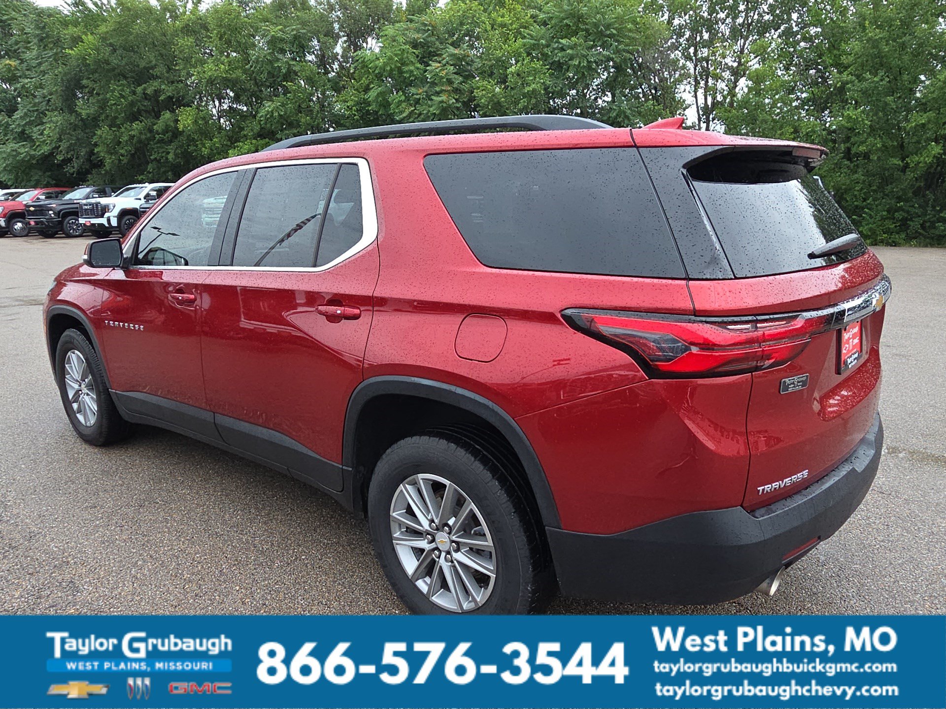 Used 2023 Chevrolet Traverse LT FWD image 6