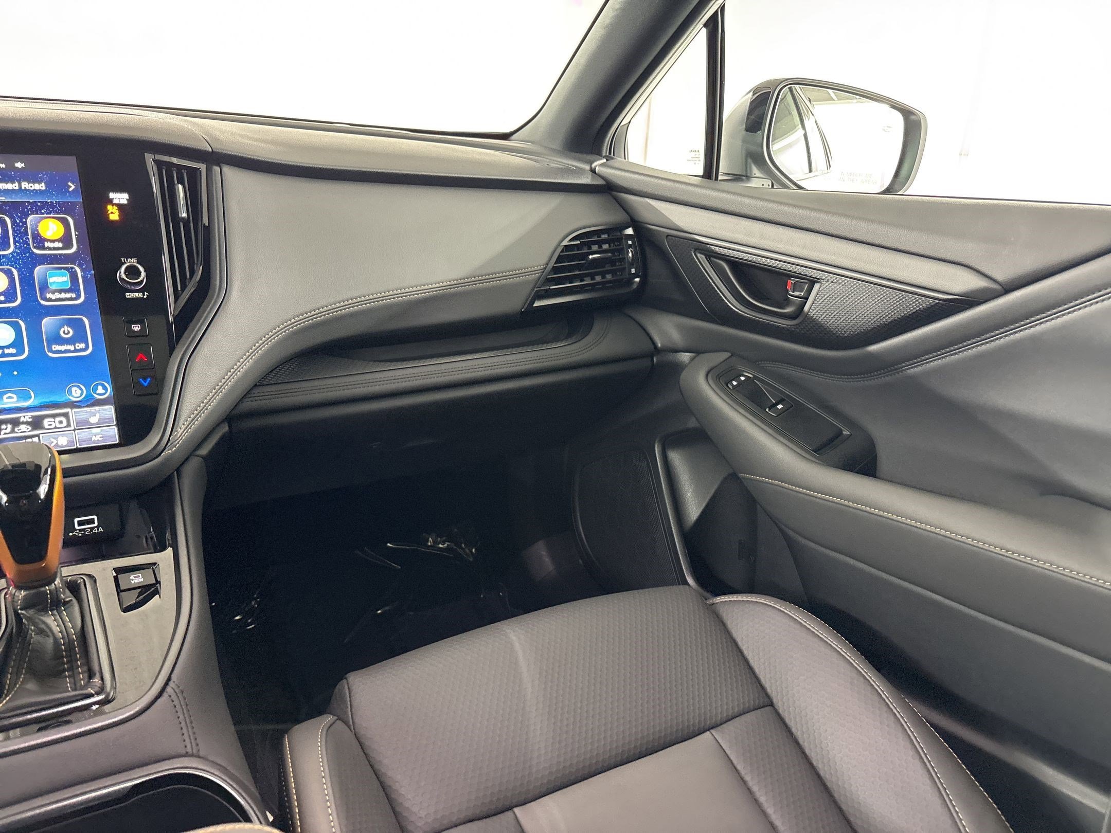 Used 2025 Subaru Outback Wilderness w/ Wilderness Package AWD/4WD image 29